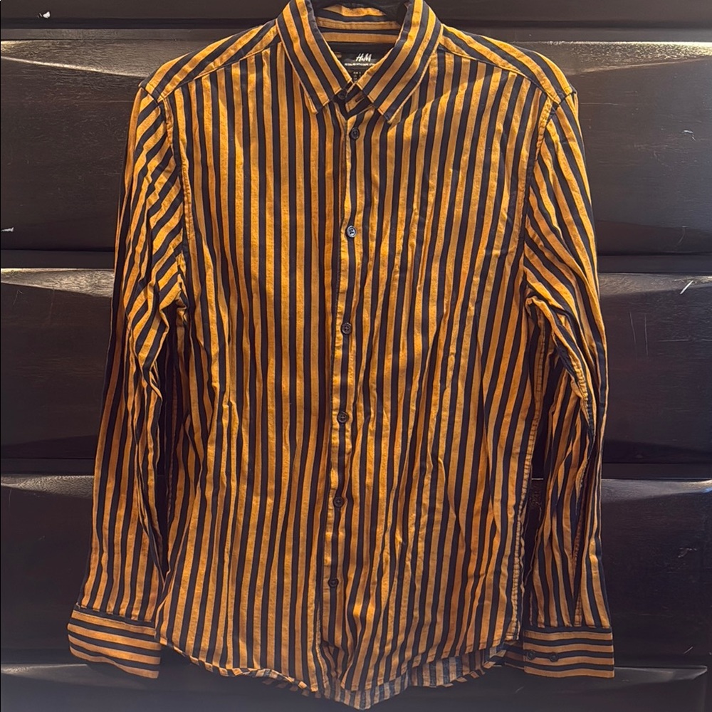 H&M Men's Blue and Yellow Striped Shirt